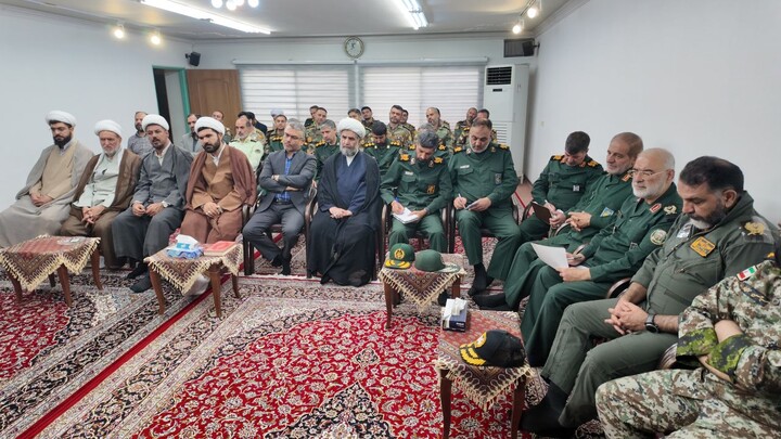 تصاویر |دیدار فرماندهان نظامی استان با امام جمعه اصفهان