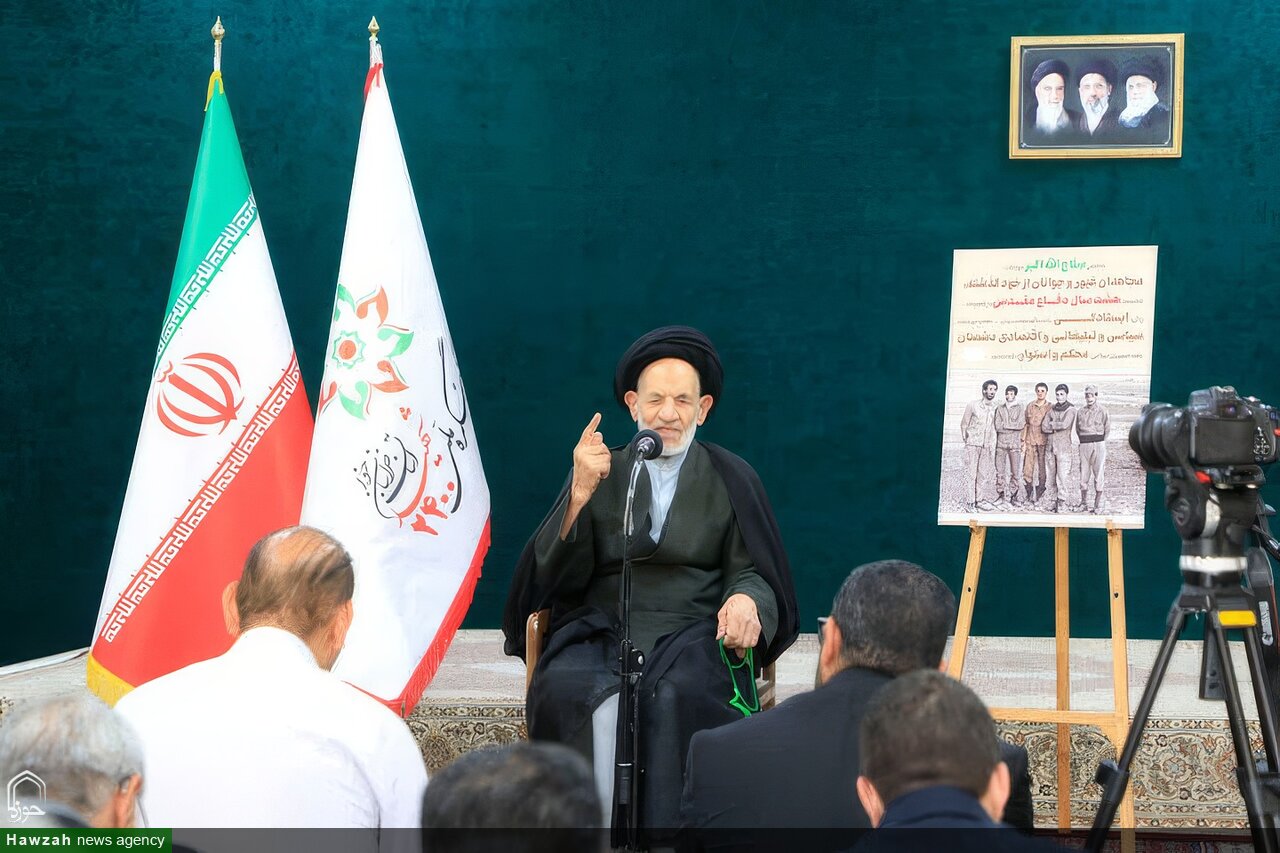 دشمن به‌دنبال تسخیر هویت و باور جامعه از مسیر فرهنگ است/ رسانه‌ها نگذارند ناآگاهی مردم به ابزار دشمن تبدیل شود