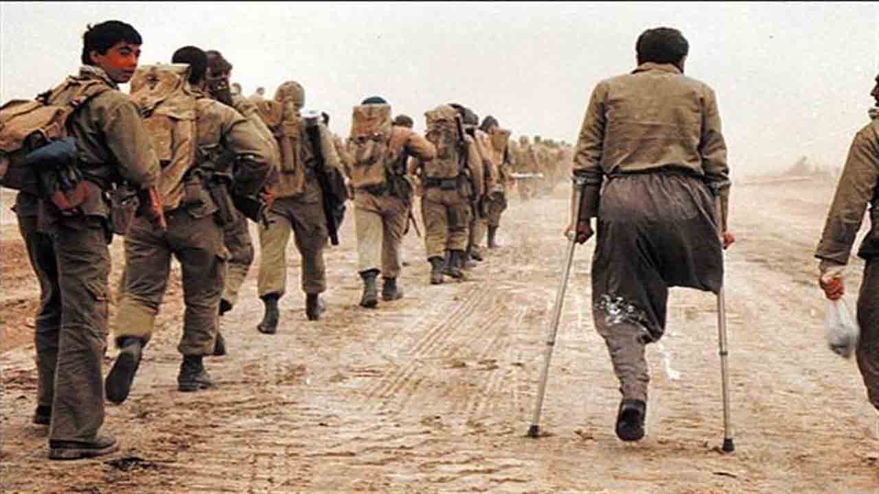 آیت اللہ جوادی آملی کی زبانی عرفات میں ایک جانباز مجاہد سے ملاقات کا ایمان افروز واقعہ