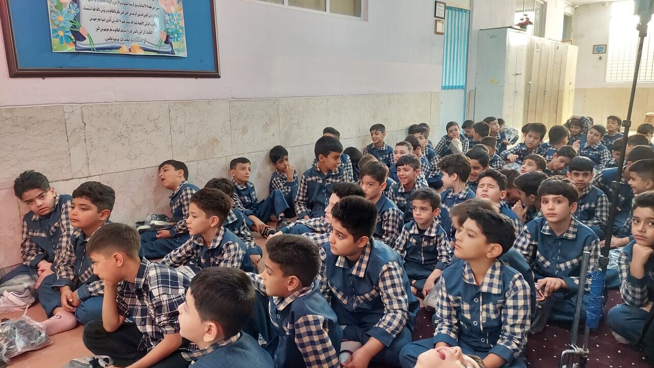 بازگشایی مدرسه، فرصتی برای تحصیل علم و احترام به دیگران است
