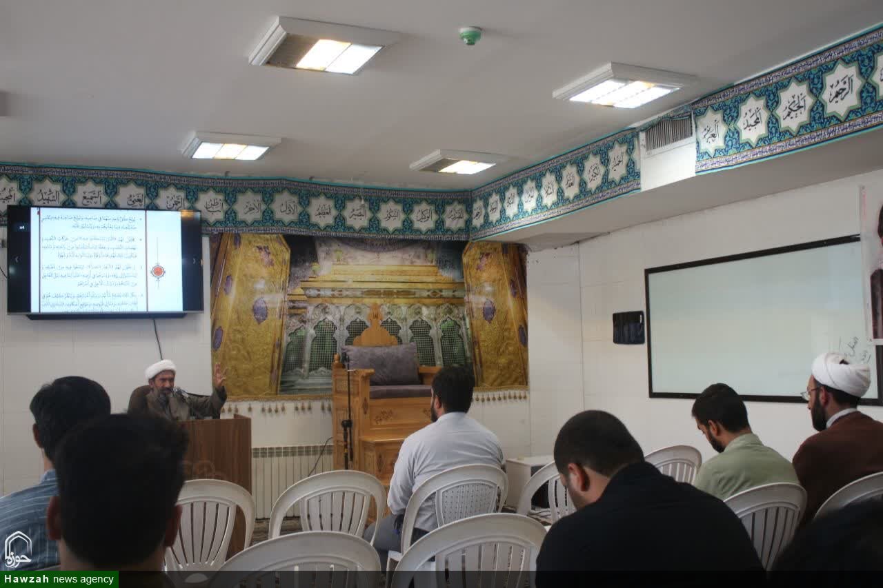 تصاویر/ سی‌اُمین جلسه از سلسله جلسات شرح صحیفه سجادیه در مدرسه علمیه امام مهدی (عج) شهر کرمان