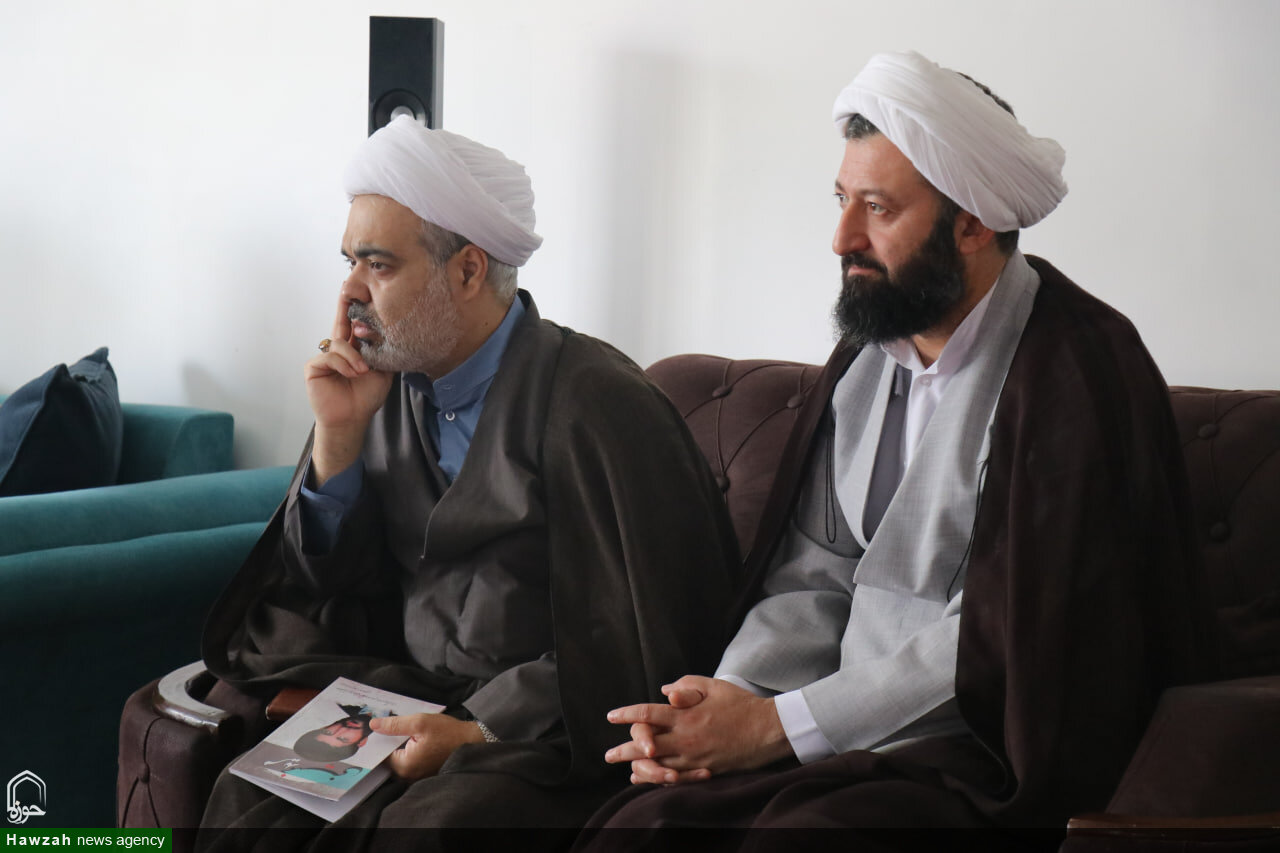 تصاویر / تجلیل از خانواده روحانی شهید پاسدار سید رضا بروگردی
