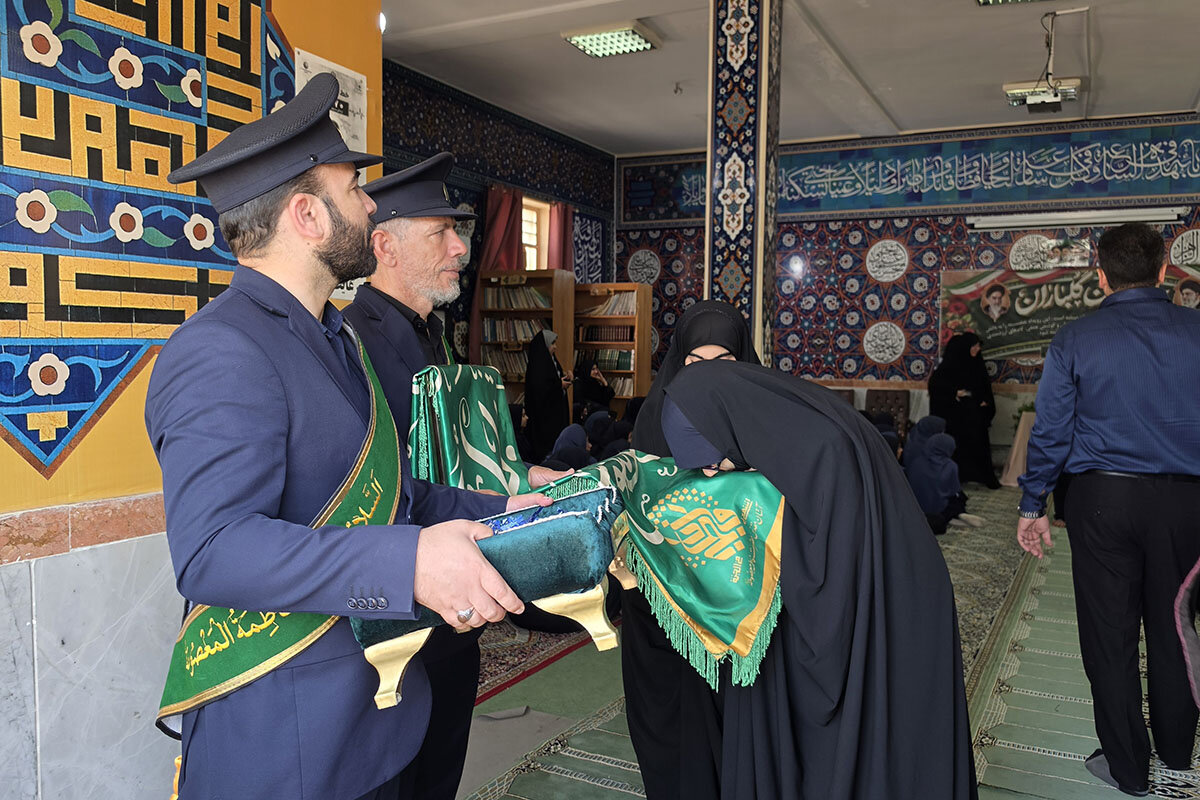 خادمان حرم بانوی کرامت میهمان مردم ولایت‌مدار خوزستان شدند