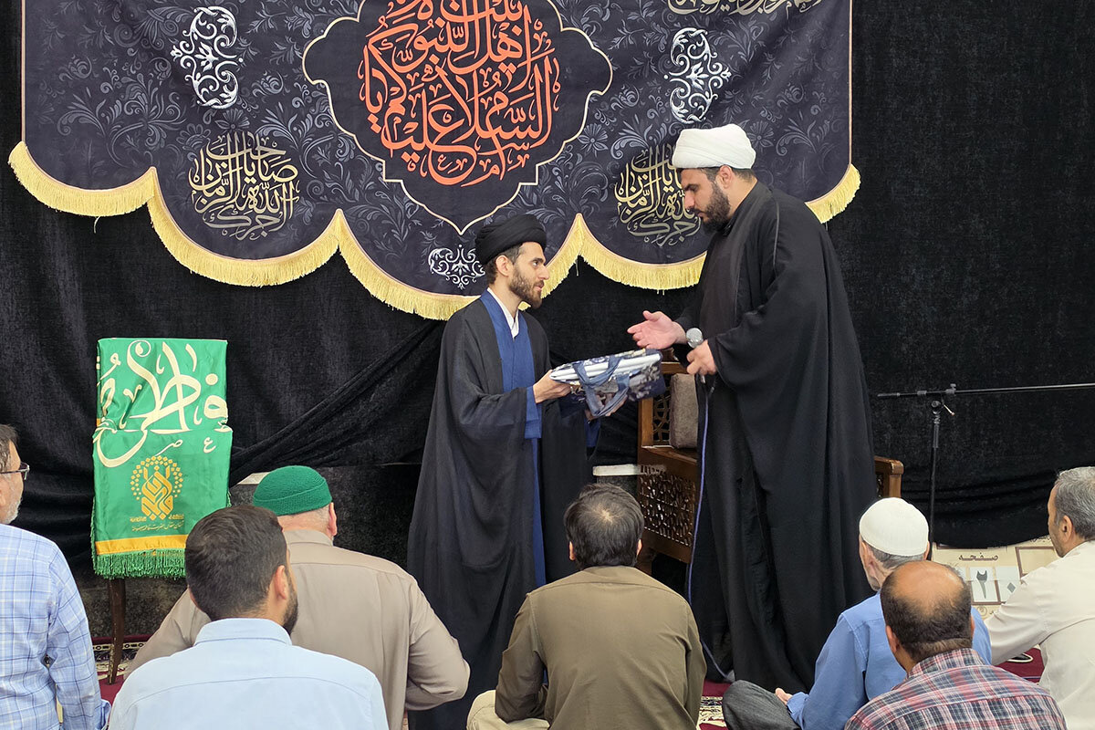 خادمان حرم بانوی کرامت میهمان مردم ولایت‌مدار خوزستان شدند