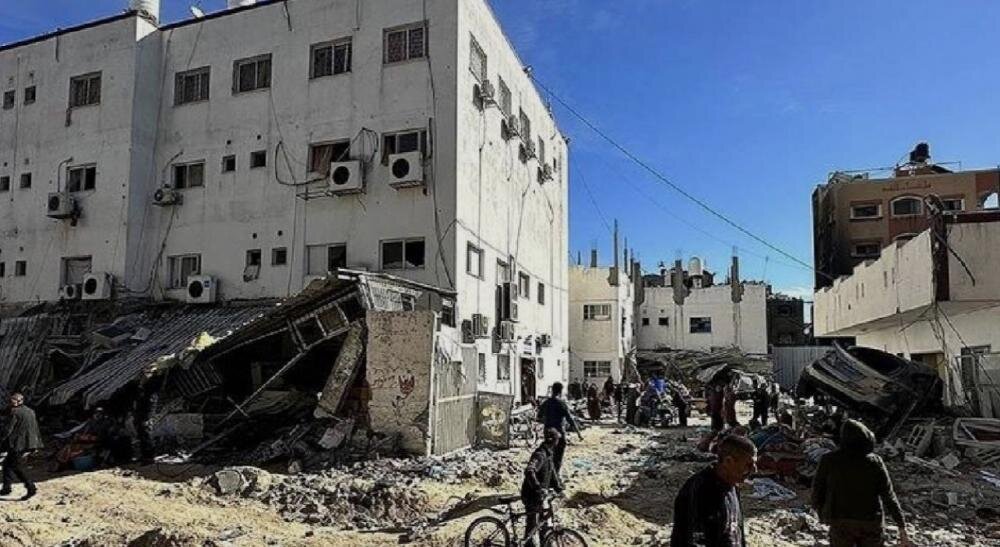 إخلاء كامل لطاقم مستشفى كمال عدوان.. دبابات كيان الاحتلال تقترب من آخر مستشفيات شمال غزة