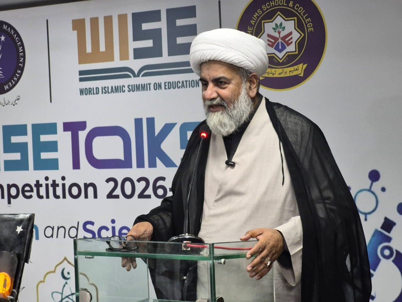 اسلام علم و آگہی کا دین ہے جو انسان کو کائنات میں غور و فکر اور تحقیق کی دعوت دیتا ہے، علامہ راجہ ناصر عباس جعفری