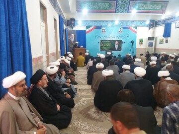 آیت‌الله العظمی شبیری زنجانی عالمی عامل و از ارکان مهم حوزه‌های علمیه بودند