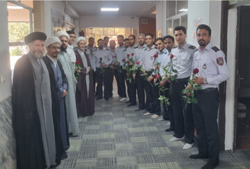 آتش‌نشانان فرهنگ ایثار و خدمت بی‌منت را به نمایش می‌گذارند