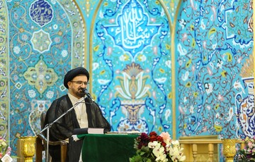 خون شهدا حیات‌بخش جامعه و نابود کننده مستکبران است