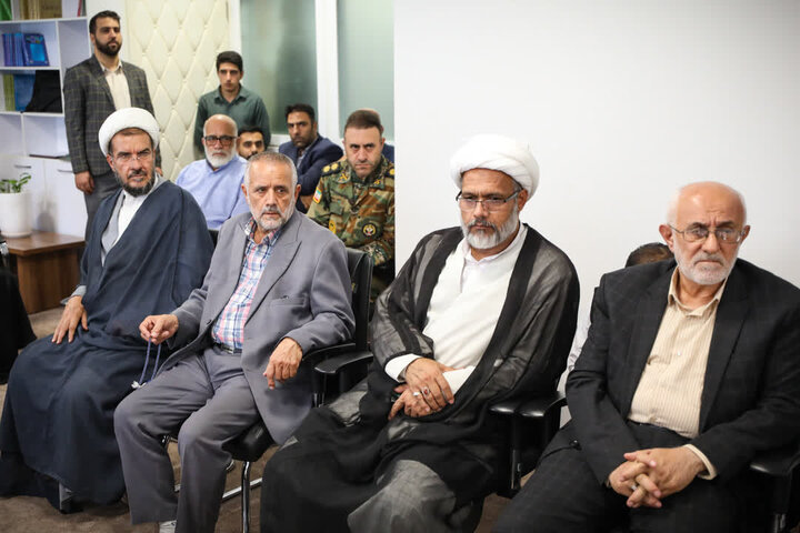 تصاویر / دیدار جمعی از فرمانده هان نظامی وانتظامی با امام جمعه قزوین