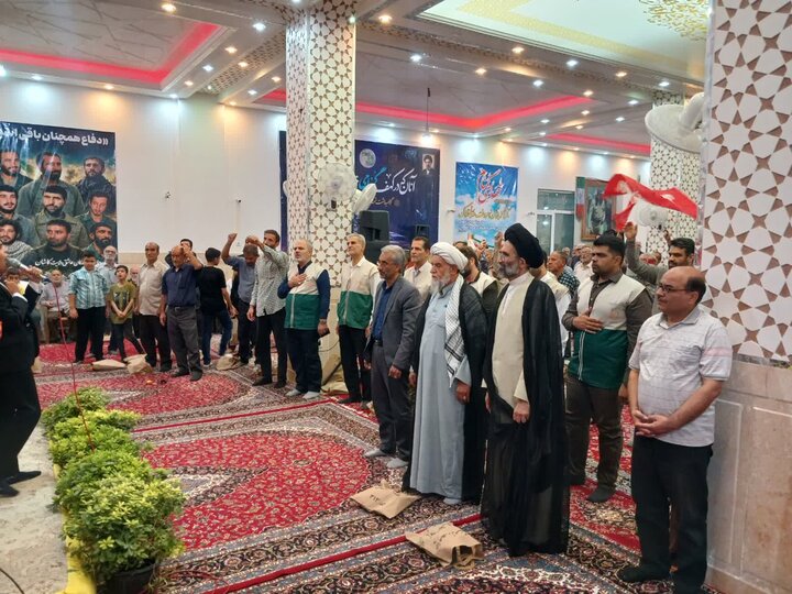 تصاویر/حضور نماینده ولی‌فقیه در منطقه کاشان در اجتماع شبانه مردم انقلابی کاشان