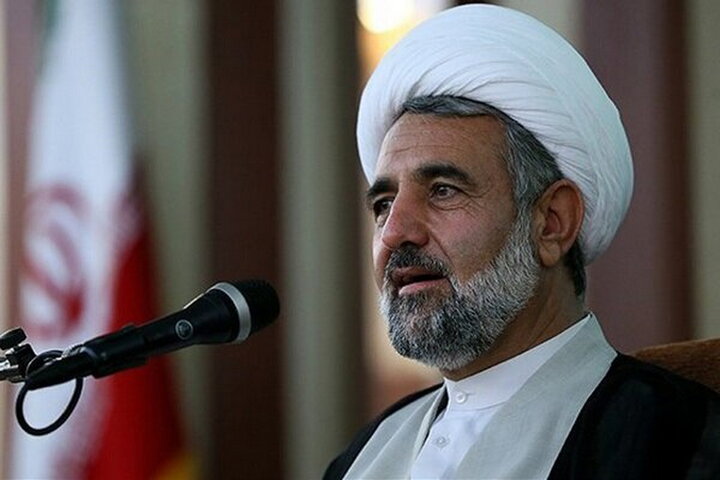 مجلس وبیناری نمی تواند مشکلات جامعه را حل و فصل کند
