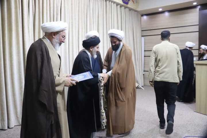 تصاویر/ مراسم تودیع و معارفه مدیر مدرسه علمیه امام خامنه‌ای ارومیه