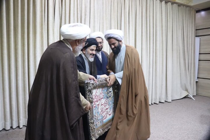 تصاویر/ مراسم تودیع و معارفه مدیر مدرسه علمیه امام خامنه‌ای ارومیه