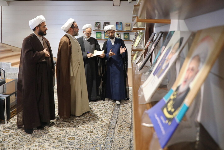 تصاویر/ بازدید دادستان ویژه روحانیت استان قم از مرکز رسانه و فضای مجازی حوزه‌های علمیه