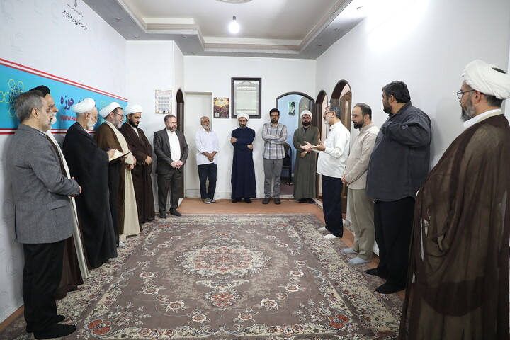 تصاویر/ بازدید دادستان ویژه روحانیت استان قم از مرکز رسانه و فضای مجازی حوزه‌های علمیه