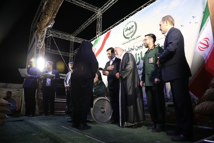 تصاویر/ آیین تجلیل از سنگرسازان بی‌سنگر