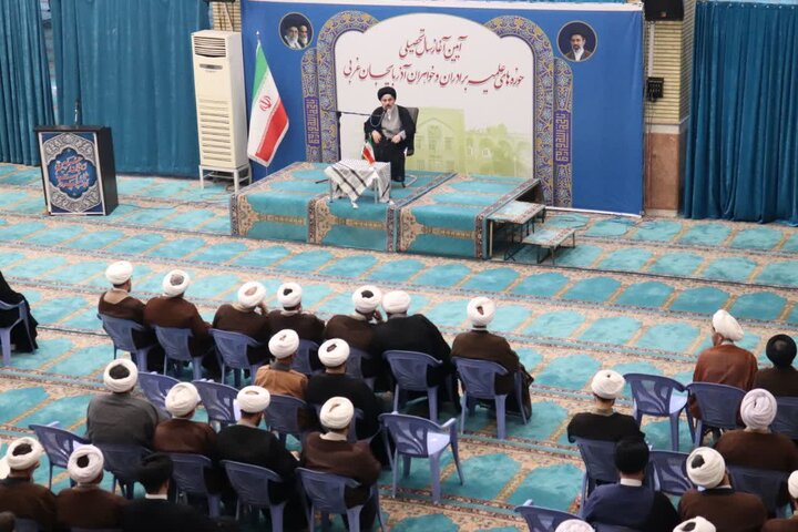 تصاویر/ آیین آغاز سال‌تحصیلی جدید حوزه های علمیه برادران و خواهران آذربایجان غربی