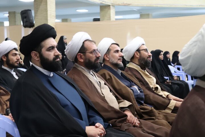 تصاویر/ آیین آغاز سال‌تحصیلی جدید حوزه های علمیه برادران و خواهران آذربایجان غربی