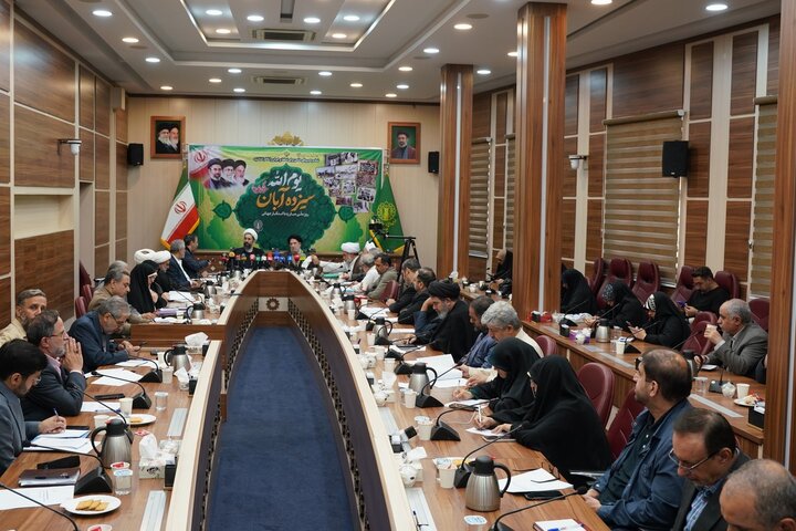 تصاویر/ نشست ستاد مرکزی بزرگداشت یوم الله ۱۳ آبان
