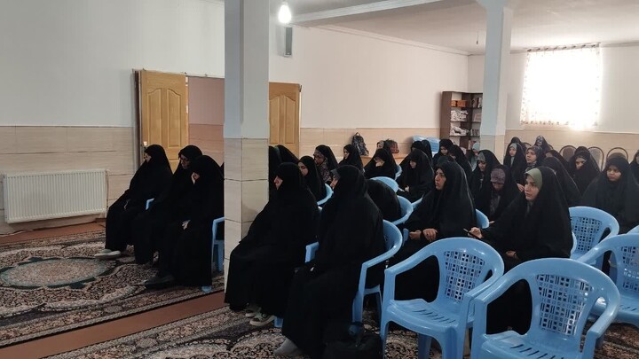 تصاویر/ مراسم آغاز سال تحصیلی در مدرسه علمیه ریحانه النبی رفسنجان