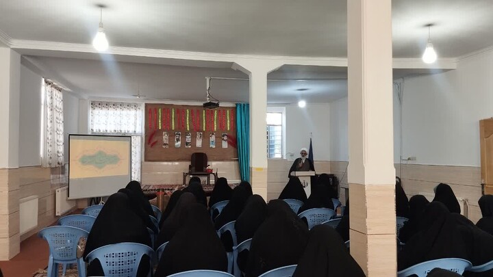 تصاویر/ مراسم آغاز سال تحصیلی در مدرسه علمیه ریحانه النبی رفسنجان