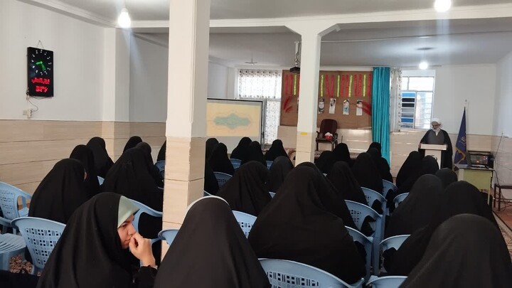 تصاویر/ مراسم آغاز سال تحصیلی در مدرسه علمیه ریحانه النبی رفسنجان