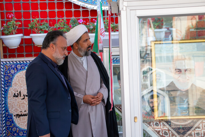 تصاویر/ تجدید میثاق مسئولین حوزه علمیه استان کرمان با آرمان های شهدا به مناسبت هفته دفاع مقدس