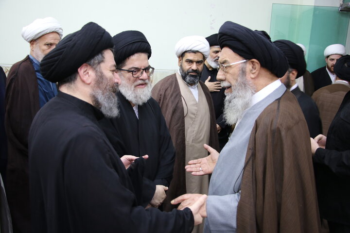 تصاویر/ مجلس بزرگداشت هفتمین روز ارتحال آیت الله العظمی شبیری زنجانی  از سوی آیت الله العظمی مظاهری