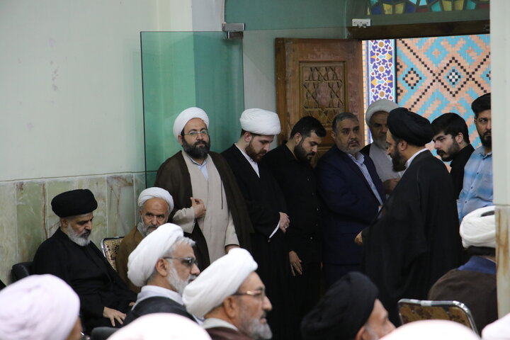 تصاویر/ مجلس بزرگداشت هفتمین روز ارتحال آیت الله العظمی شبیری زنجانی  از سوی آیت الله العظمی مظاهری