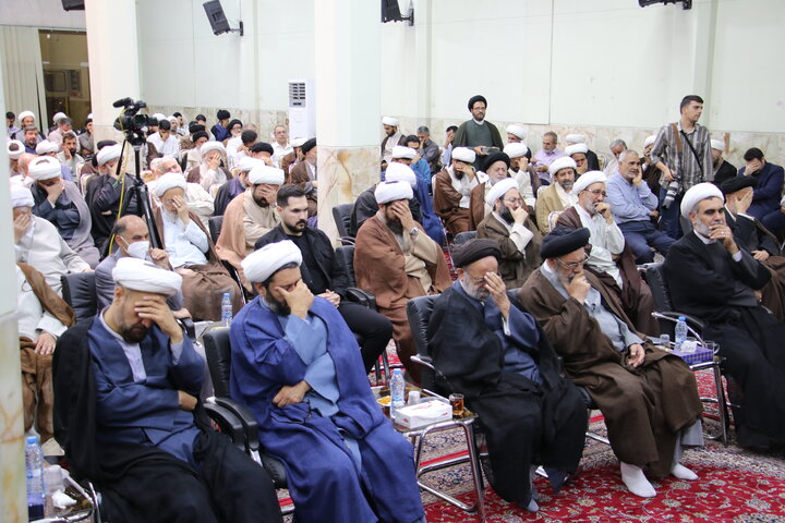 تصاویر/ مجلس بزرگداشت هفتمین روز ارتحال آیت الله العظمی شبیری زنجانی  از سوی آیت الله العظمی مظاهری
