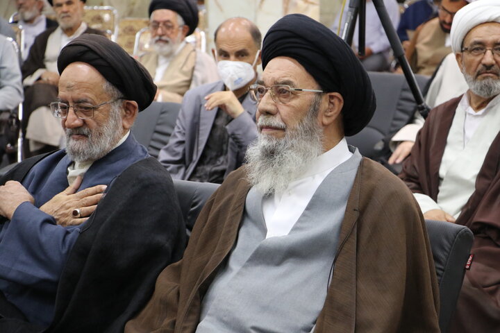 تصاویر/ مجلس بزرگداشت هفتمین روز ارتحال آیت الله العظمی شبیری زنجانی  از سوی آیت الله العظمی مظاهری