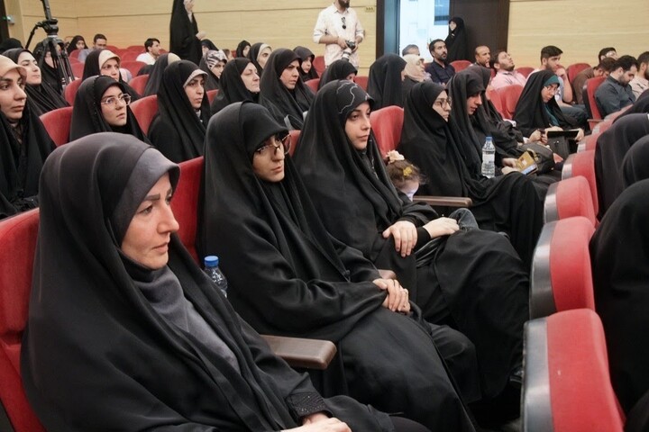 تجلیل از سرشبکه‌های برتر کتاب بسیج استان قم