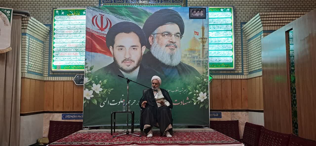 مراسم بزرگداشت شهادت جوانمرد فاضل، شهید حجت‌الاسلام والمسلمین سیدعبدالکریم هاشمی‌نژاد و دومین سالگرد شهادت حجت‌الاسلام والمسلمین سیدحسن نصرالله که در مسجد کرامت