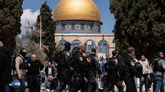 Arab and Muslim countries condemn Aqsa incursions, Israeli annexation statements