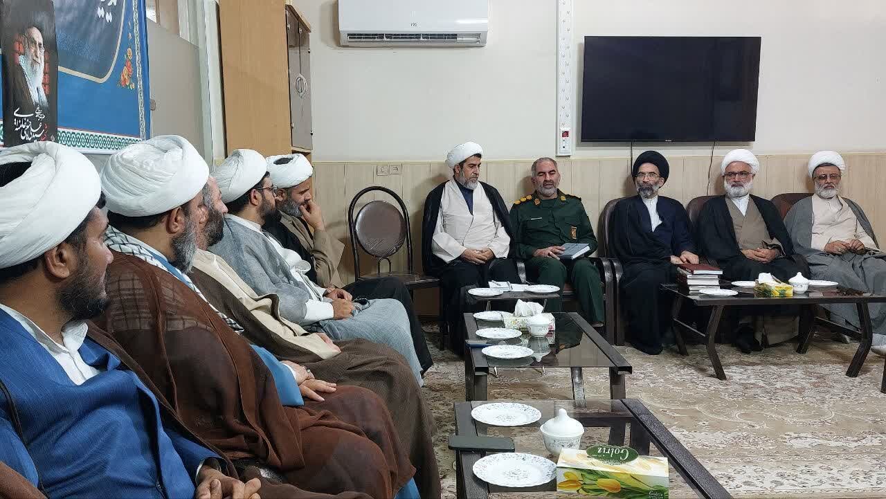 امریکایی ها برای حمله نیاز به پیشناز آشوب در داخل کشورمان می باشند