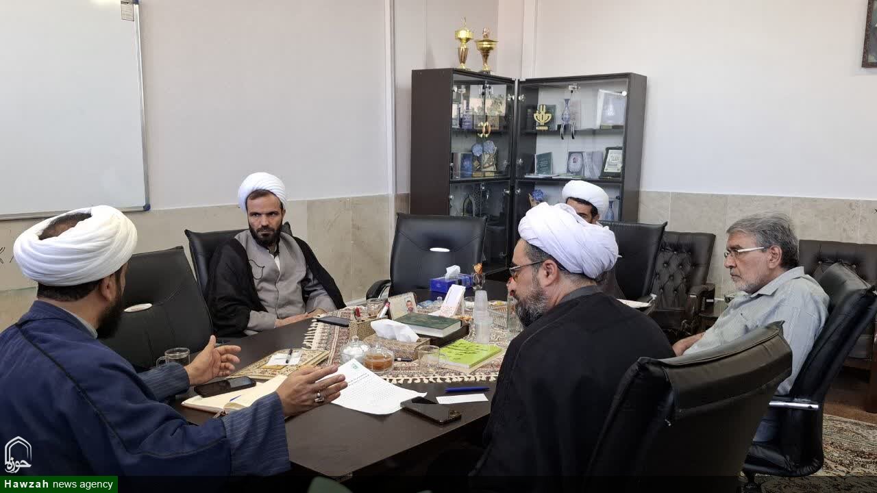 همکاری حوزه علمیه اصفهان و دفتر تبلیغات اسلامی برای تحول در برنامههای تربیتی طلاب + عکس