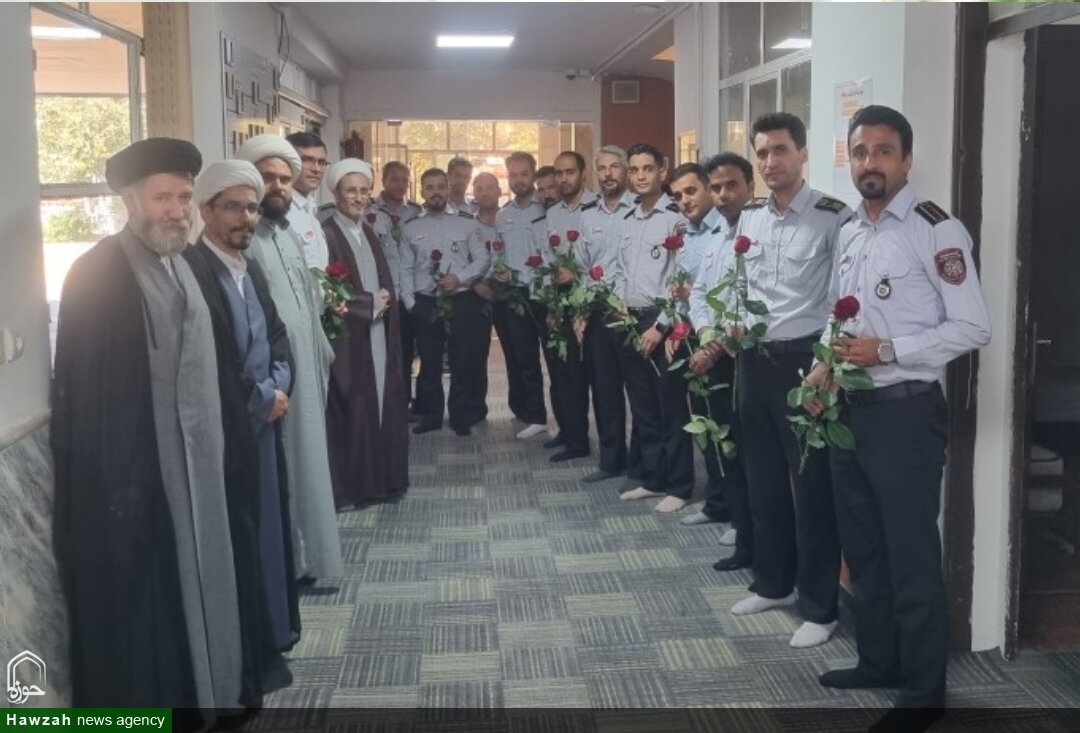 آتش‌نشانان فرهنگ ایثار و خدمت بی‌منت را به نمایش می‌گذارند
