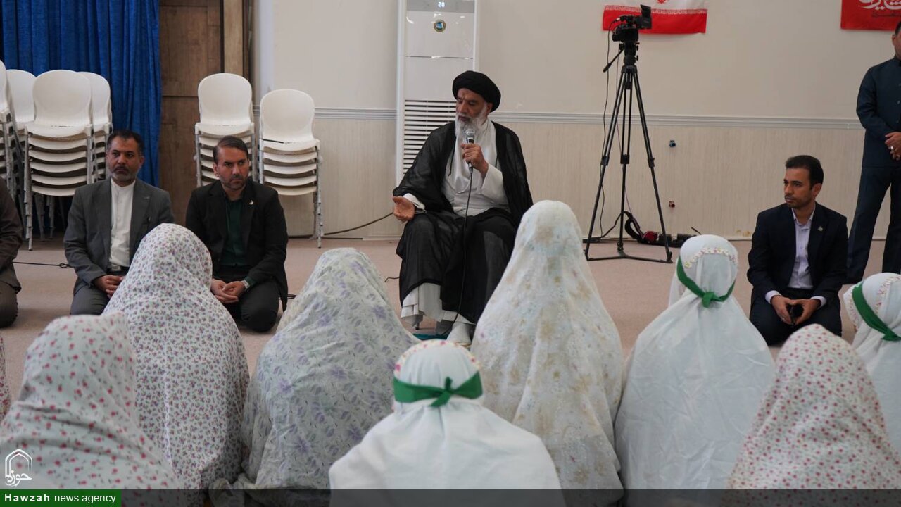 زنان در استحکام و تربیت نسل آینده نقش محوری دارند