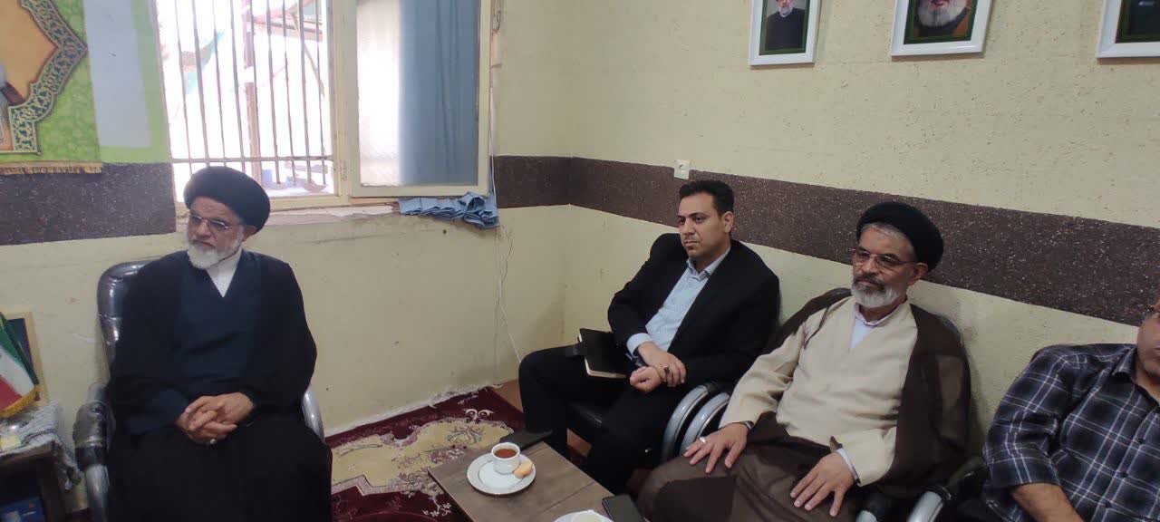 جلسه ستاد راهبردی ایام فاطمیه در دفتر امام جمعه نطنز برگزار شد