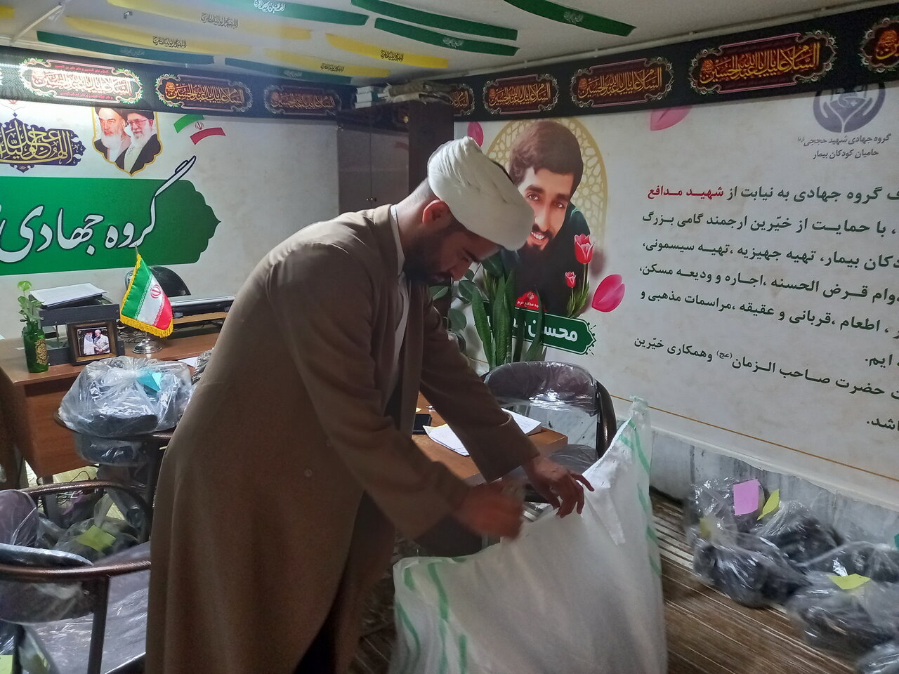 سه هزار جفت کفش رایگان ویژه دانش‌آموزان در ۵۰ نقطه محروم کشور توزیع شد