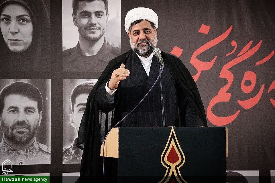 الماس وجود ملت ایران در زیر فشارهای دشمن درخشان‌تر شد