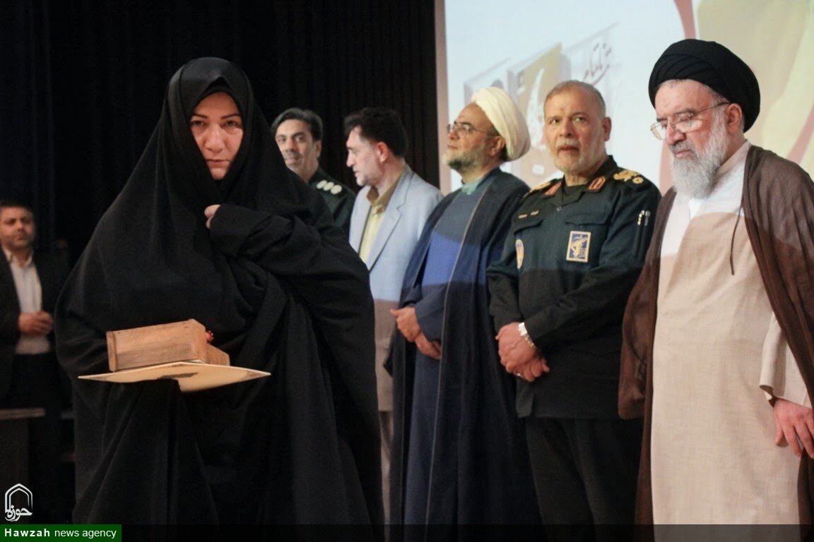 تجلیل از سرشبکه‌های برتر کتاب بسیج استان قم