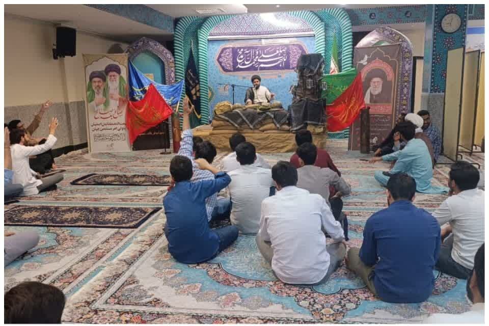 اصفہان میں پاکستانی طلاب کے لیے خصوصی بصیرتی نشست کا انعقاد / سیاسی و دینی ذمہ داریوں پر گفتگو