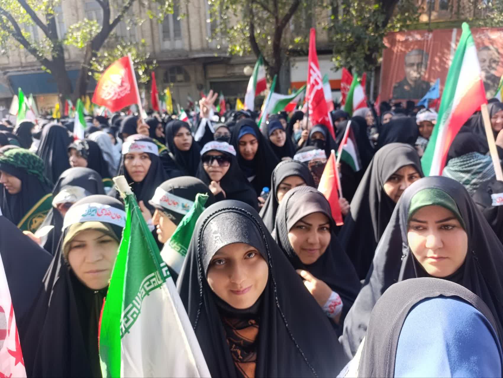 حضور طلاب حوزه علمیه معصومیه در میدان؛ اعلام آمادگی برای دفاع از نظام جمهوری اسلامی