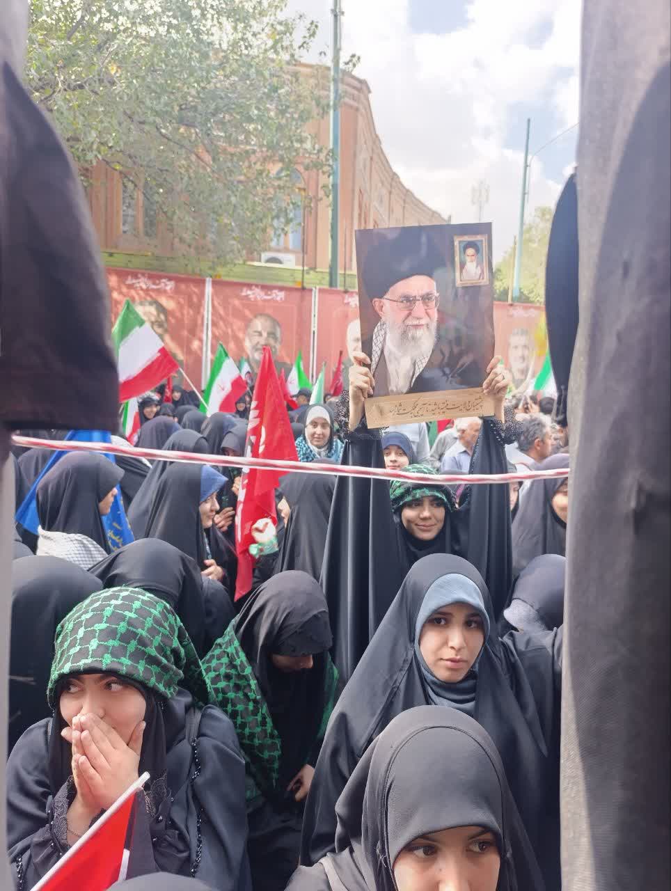 حضور طلاب حوزه علمیه معصومیه در میدان؛ اعلام آمادگی برای دفاع از نظام جمهوری اسلامی