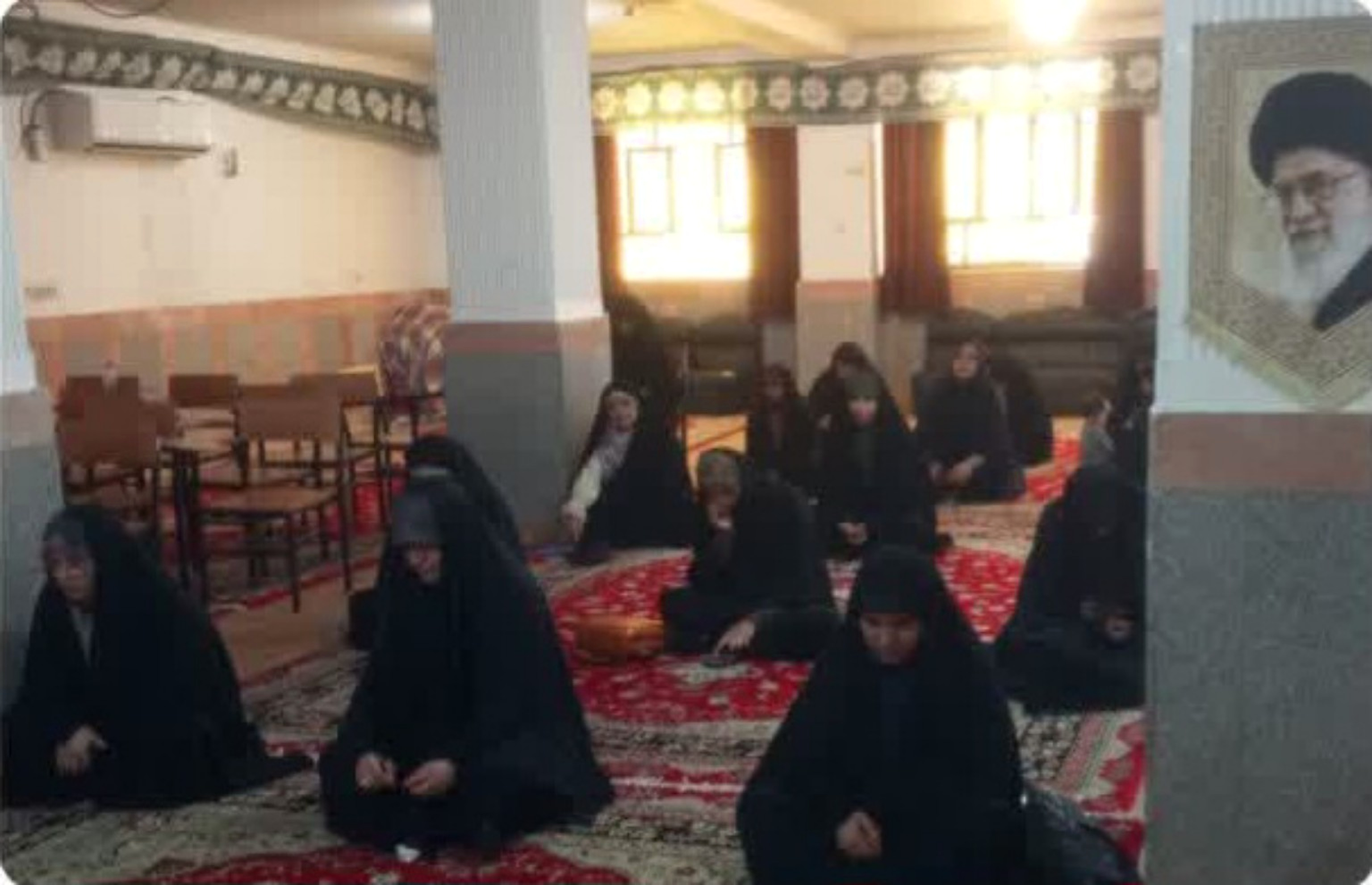 از حماسه عاشورا تا رسالت امروز زنان؛ نشست بصیرتی در ایذه برگزار شد