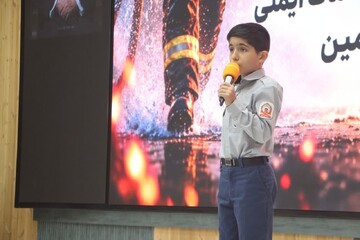 تصاویر/ همایش تجلیل و تقدیر از آتش‌نشانان ورامین و جوادآباد همزمان با روز آتش نشان