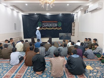 نشست علمی «تقویت اراده» در حوزه علمیه امام صادق(ع) زابل برگزار شد