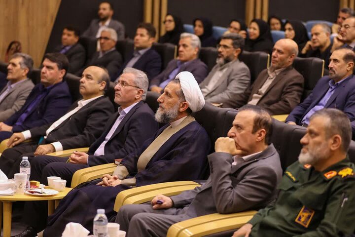تصاویر /  تجلیل از برگزیدگان جشنواره شهید رجایی با حضور امام جمعه قزوین